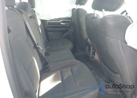 2019 Ram 1500 Big Horn/Lone Star 4X4 6'4 Box z USA, uszkodzony, nr VIN 1C6SRFBT9KN646059